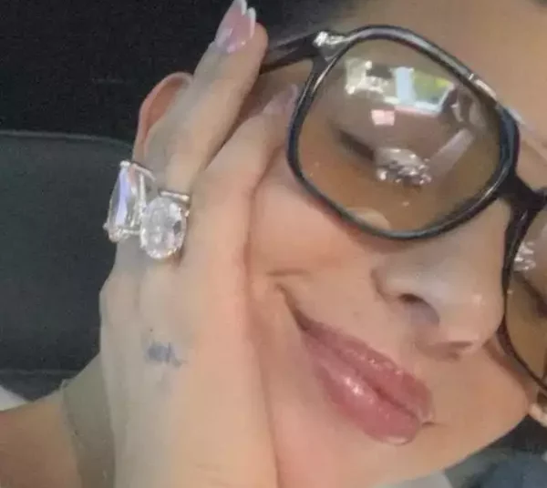 angela-aguilar-anillo-diamantes.jpg
