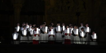 Cantantes del coro expulsados de Sagrada Familia iban a cantar himno Cataluña - Último momento