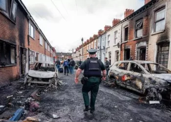 Belfast acoge una concentración de solidaridad tras varios días de disturbios