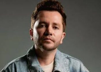 Chofer se debate entre la vida y la muerte: Memo Garza habla del ataque hacia autob&uacute;s de sus m&uacute;sicos