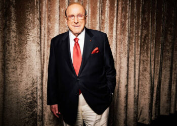 Clive Davis, music industry starmaker, has died at 94