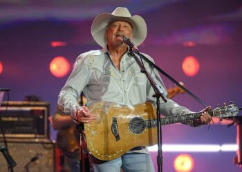 Dentro del triunfal concierto final de la leyenda del country Alan Jackson