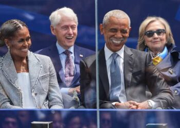 El Obama Center abre en Chicago con un llamado a defender la democracia y una multitud de celebridades