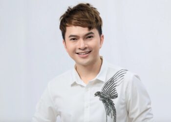 Nam Cuong fue uno de los cantantes ídolos adolescentes más destacados durante el período comprendido entre 2005 y 2009.