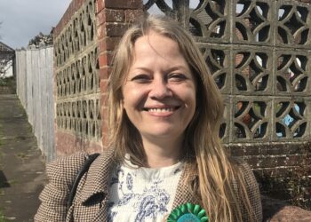 El diputado verde tiene como objetivo someter a la familia real a las leyes de libertad de información – Brighton and Hove News