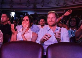 El 'movimiento vengativo' de la realeza hacia Meghan y Harry cuestionado por un experto