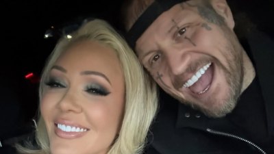 La actividad de Jelly Roll y Bunnie Xo en las redes sociales revela nuevas pistas sobre la impactante división de una línea de tiempo