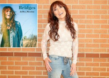 Jo Dee Messina, de 55 años, sobre la historia detrás del inspirador nuevo álbum 'Bridges'