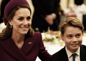 Kate Middleton sorprende a los fanáticos reales cuando sale con el Príncipe George