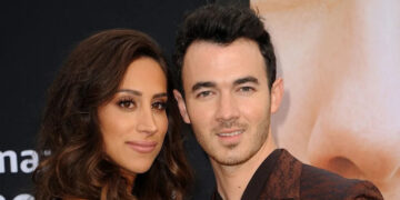 Kevin Jonas dice que Michael Bublé hizo la lista de reproducción de su dormitorio porque a Danielle le encanta la música
