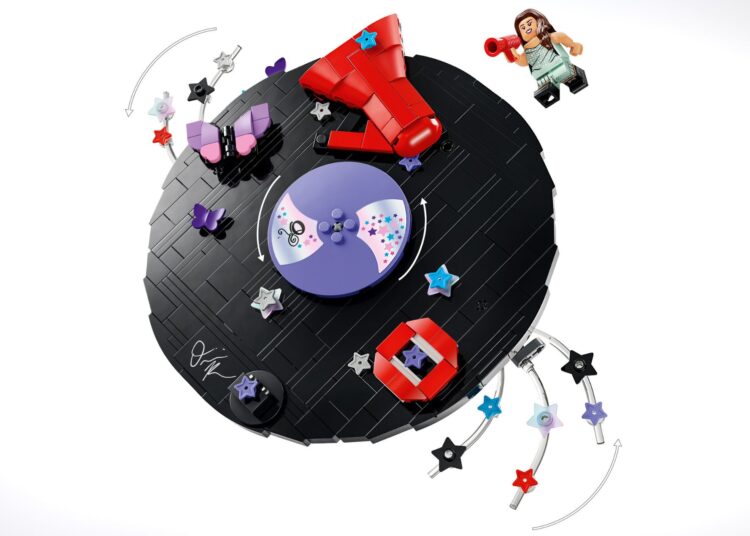 LEGO y Olivia Rodrigo se unen para una nueva colección