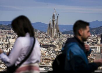La Sagrada Família, el templo que deslumbra al mundo pero divide desde siempre a los barceloneses