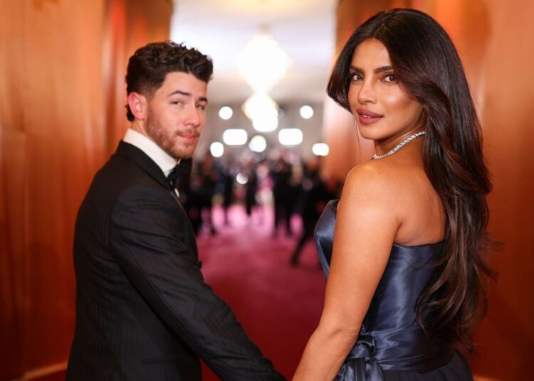 La polémica viral que convirtió a Nick Jonas y Priyanka Chopra en blanco de los tabloides