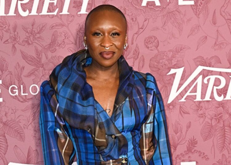 La versión de Cynthia Erivo de 'Minimal Nails' en Variety Power of Women