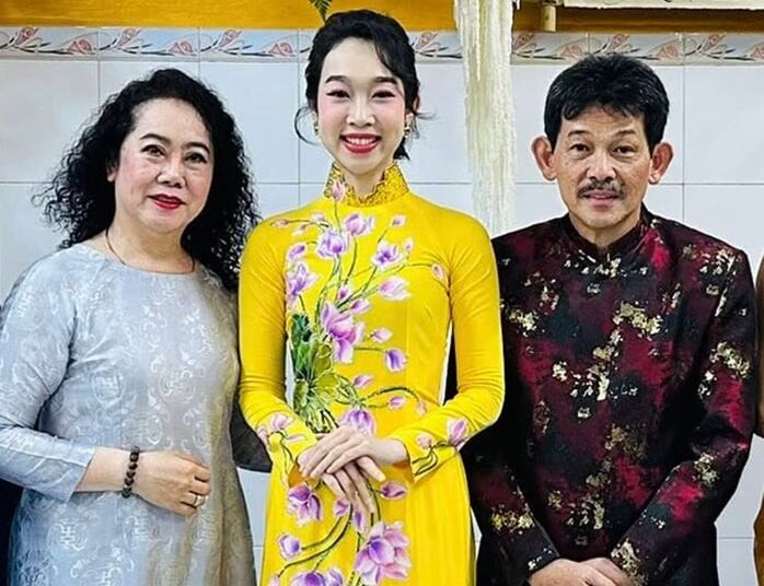 NSƯT nhạc sĩ Võ Thanh Liêm, Minh Ngọc, Ánh Ngọc - 21 năm thắp sáng mùa Phật đản bằng tiếng hát - Ảnh 1.
