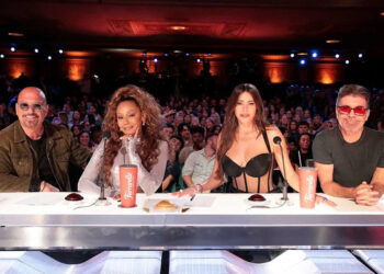 Los jueces de 'America's Got Talent' Howie Mandel, Mel B, Sofia Vergara y Simon CowellCrédito: Chris Haston/NBC
