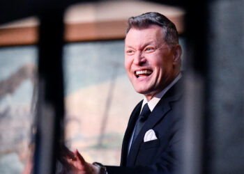 Muere Bill Cody, locutor de Grand Ole Opry desde hace mucho tiempo