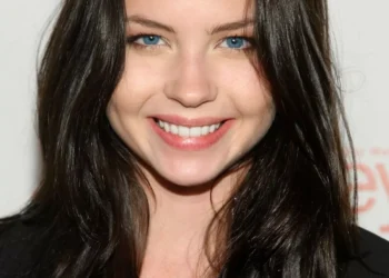 Muere Daveigh Chase, actriz que interpretó a Samara, la niña de 'El Aro' y dio voz a Lilo en 'Lilo y Stitch'