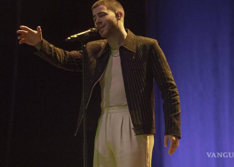 Nick Jonas regresa a la pantalla grande como un cantante que busca recuperar su fama