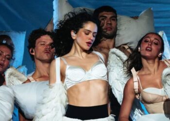 Plagio a Rosalía: la artista que ha copiado esta actuación del Lux Tour en su concierto, la red 'en shock'