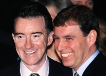 Podcast del Informe Lownie: ¿Por qué el palacio recibió 33.000 correos electrónicos condenatorios y cuánto han ahorrado los miembros de la realeza con el alquiler subsidiado?