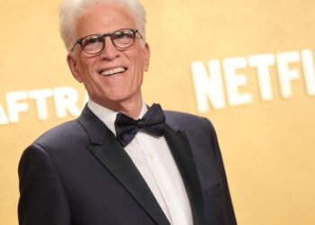 Ted Danson se disculpa por el rostro negro de Whoopi Goldberg