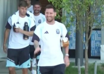 Tormenta mates y fuacutetbol- asiacute fue el primer diacutea de la Seleccioacuten en Kansas
