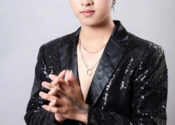 Trịnh Gia Khang và Mini show