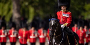 Trooping the Color 2026: cómo ver el desfile de cumpleaños oficial del rey Carlos III en BBC TV e iPlayer