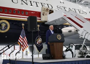 Trump presenta un avión de lujo qatarí modificado destinado al Air Force One