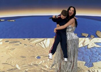 ¡Una maravilla! Katy Perry brilla junto a Tius Luka en la inauguración del Mundial