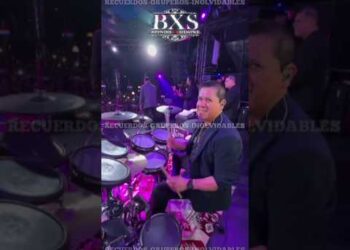 Juan Guevara Tocando La Batería #bxs #grupero #ondagrupera #musica #juanguevara
