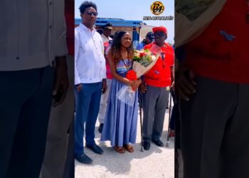 Ariana kontan akeyi jwè yo 😂🇭🇹🥰😍👀#music #song #pourtoi #duet #haiti  #dance #love #viral