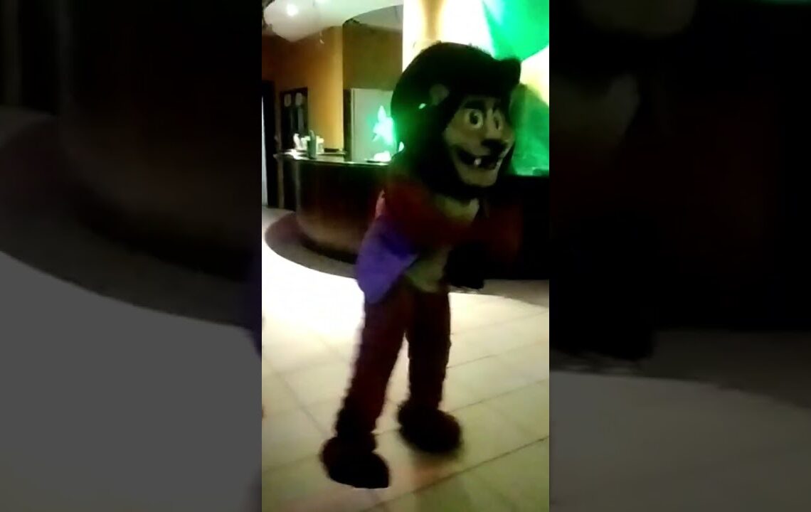 Show 🦁Leonel -Mundo Animal #viral #emalta #brasil #shortsvideo #animais #crianças