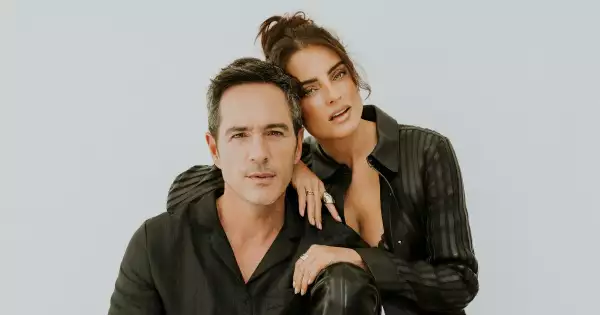 Aislinn Derbez y Mauricio Ochmann