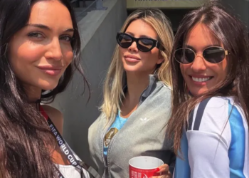 Pampita junto a Zaira y Wanda Nara en la final del Mundial 2026.