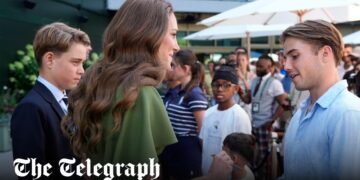 Arthur Fery ofrece clases de tenis al príncipe George y a la princesa Charlotte
