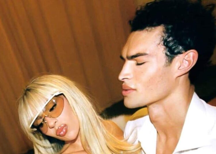 Bad Gyal pillada en este rincón de la Costa Brava con Noah, su novio: las fotos más románticas