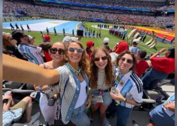 Blake Lively hizo una rara aparición pública en la final de la Copa Mundial de la FIFA 2026 en Nueva Jersey.@blakelively/Instagram