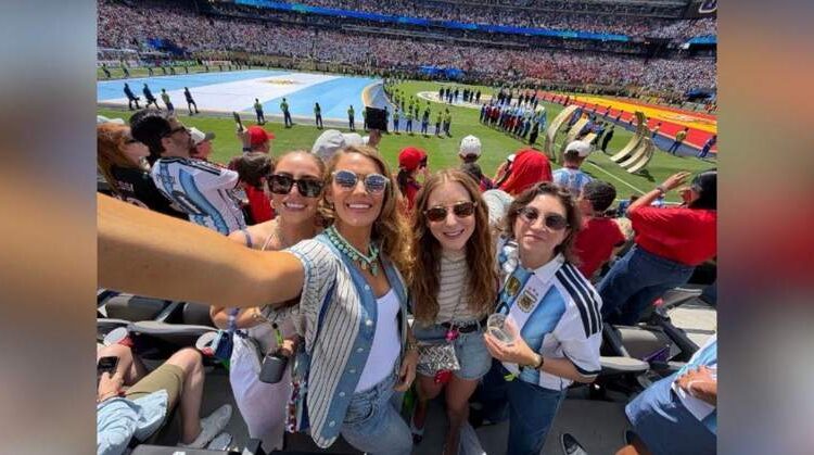 Blake Lively hizo una rara aparición pública en la final de la Copa Mundial de la FIFA 2026 en Nueva Jersey.@blakelively/Instagram