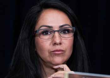 Boebert, acosado por los efectos del Botox en una entrevista asombrosa