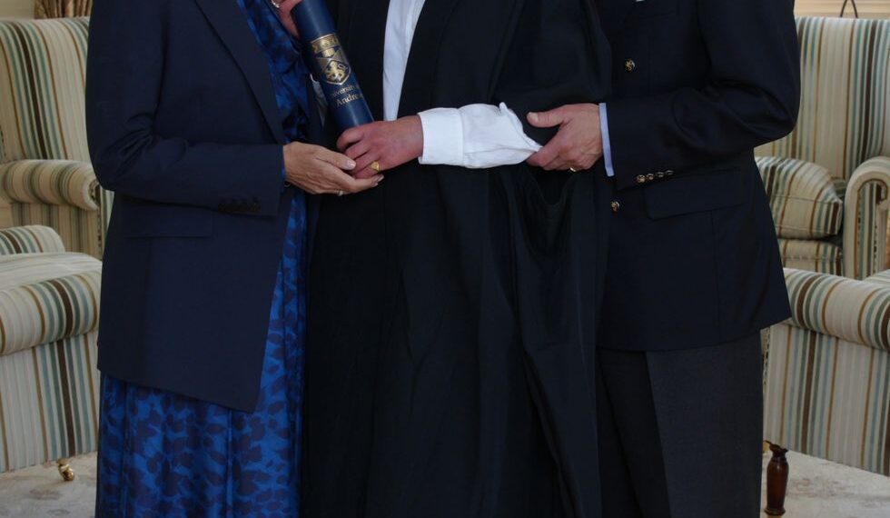 Lady Louise Windsor con sus padres, el duque y la duquesa de Edimburgo