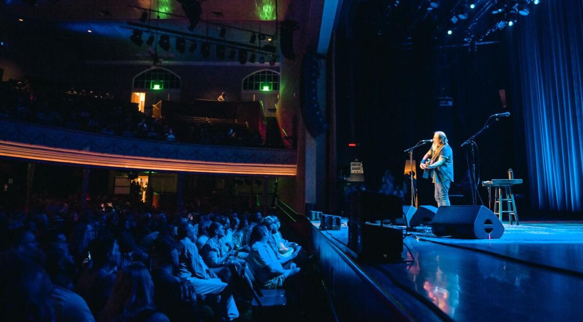Colin Reed habla sobre la posible venta de Opry Entertainment Group | Crema Nashville