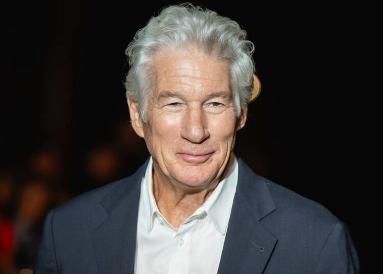 Conozca a los 4 personajes raramente vistos e increíblemente académicos de Richard Gere