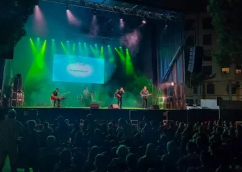 De la nostalgia de OT a los ritmos urbanos: los tres cantantes que actúan en Torrent este domingo