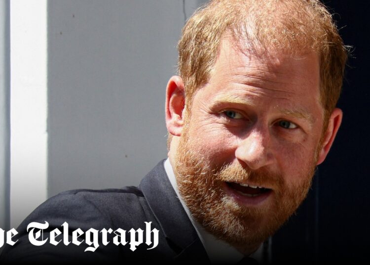 El príncipe Harry pierde un caso de piratería telefónica de 50 millones de libras contra el Daily Mail