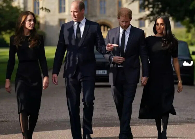 El príncipe William y el príncipe Harry se vieron por última vez durante el funeral de la reina Isabel en 2022.MEGA