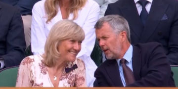 El rey Frederik mantiene un perfil bajo mientras las estrellas del deporte reciben una cálida bienvenida en Wimbledon