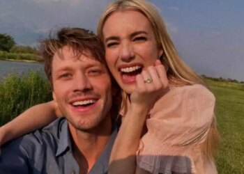 Emma Roberts y Cody John
