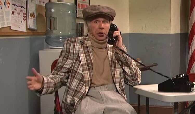 Dana Carvey personificando a Mickey Rooney